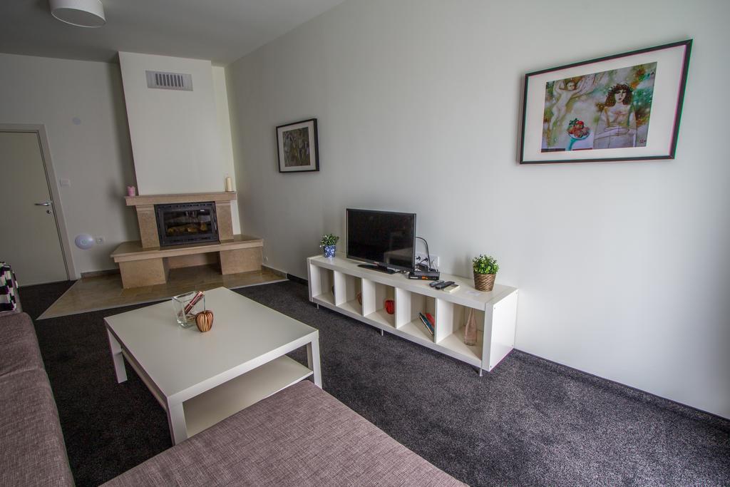 Family Hotel Friends Villa Enchets Rom bilde